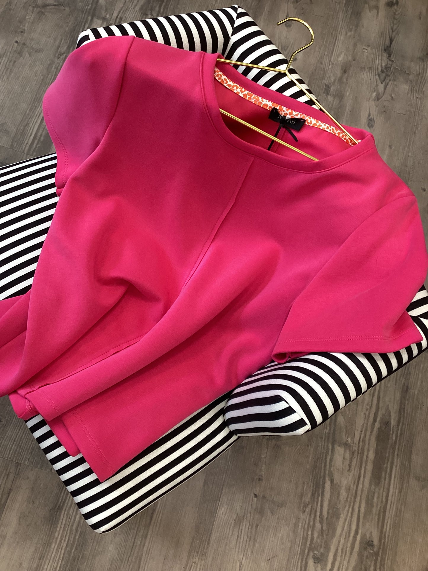 Damen T-Shirt 🌺 Fuchsia One Size