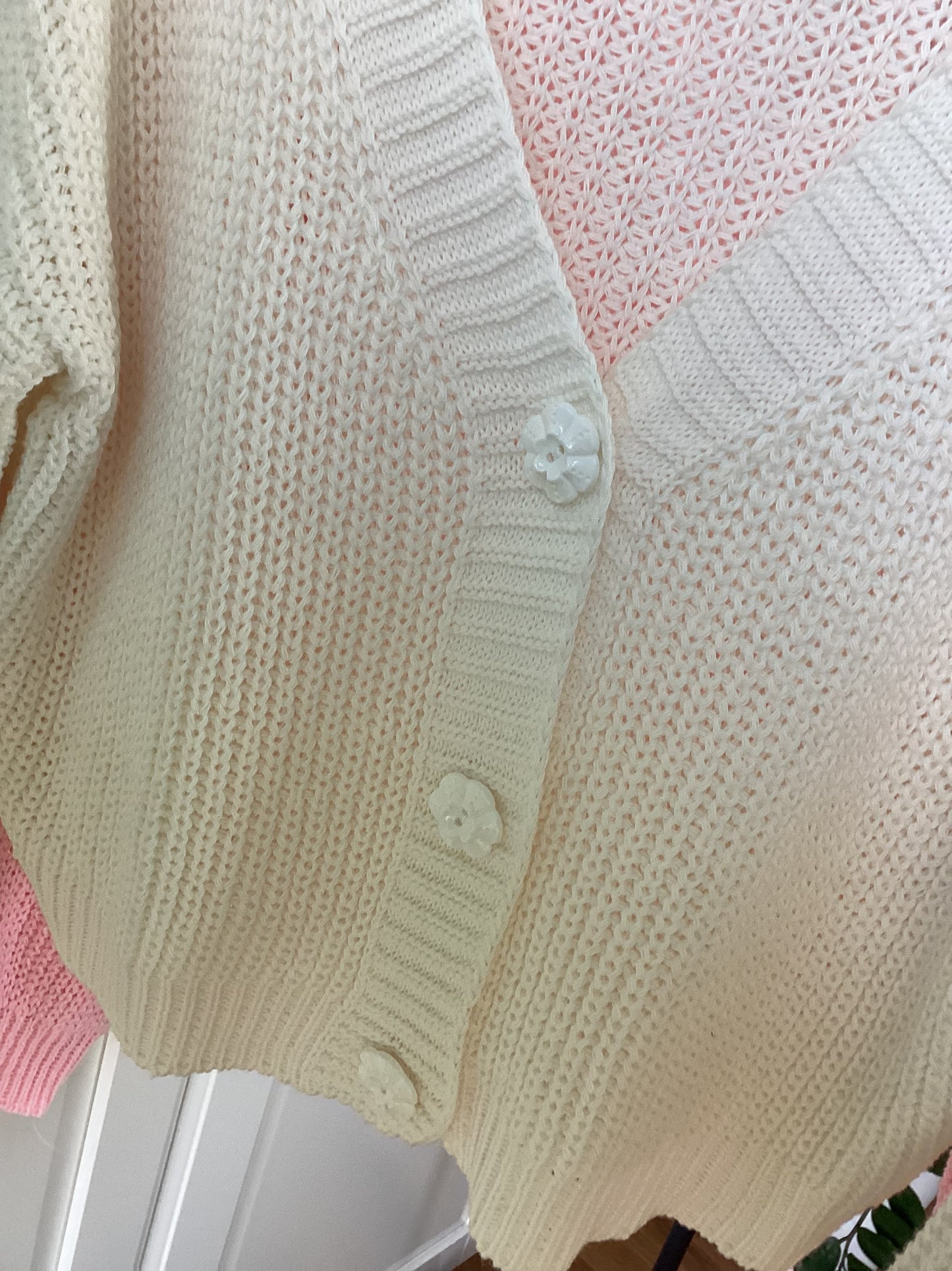 Sempre with Love wunderschöne Strickjacke Pastell Farben Frisch
