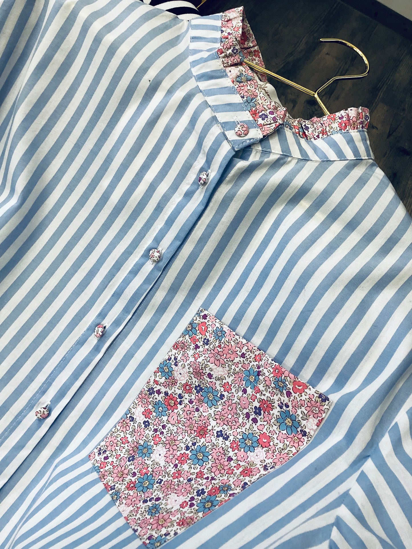 Bluse Hemd 🌸  mit Rüschen sky Blue gestreift