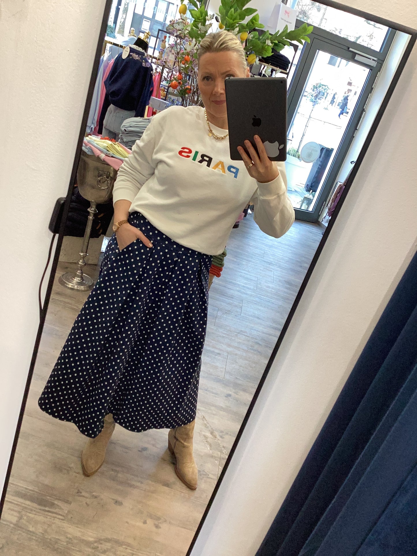 Wunderschöne gepunktete MIDI Maxi Rock ⚪️🔵mit Taschen