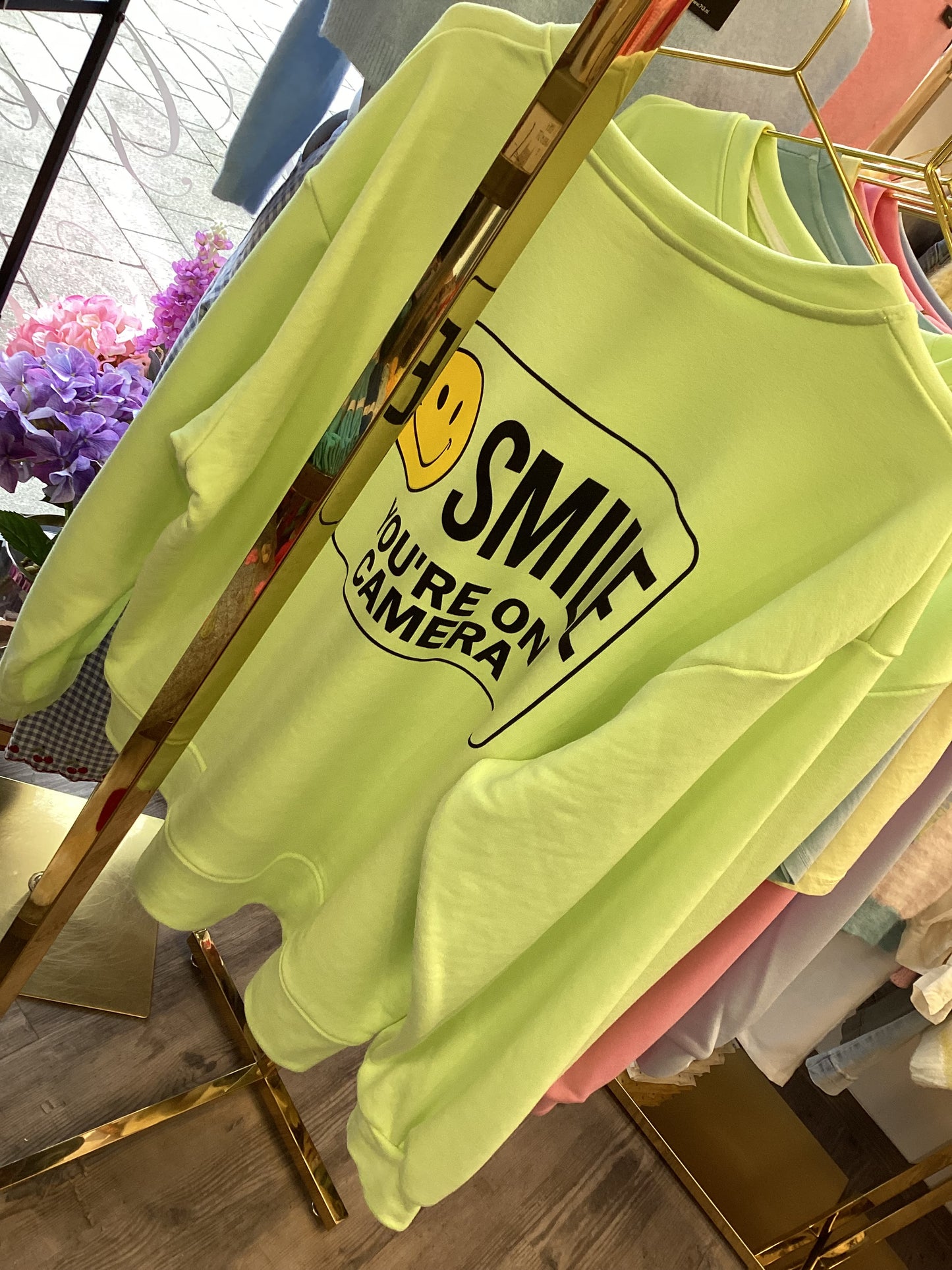 Coole Sweatshirt Smile 😀🍏 One Size mit Anhänger
