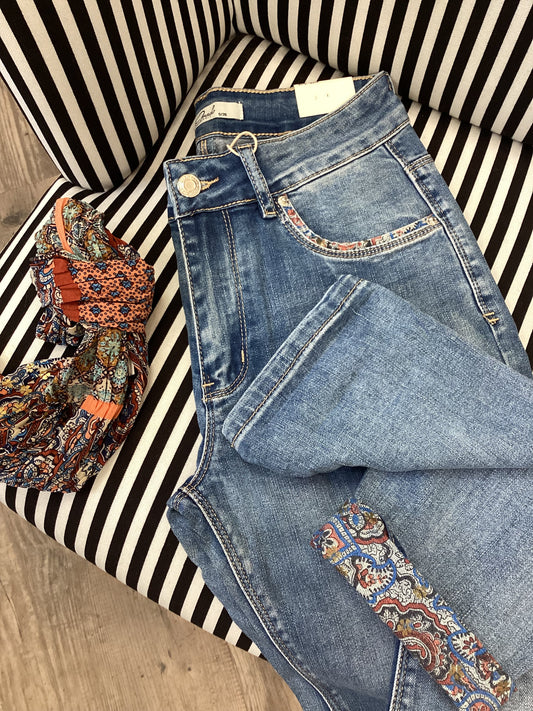 Moderne Jeans 👖 Paisley Tuch Gürtel sky blue