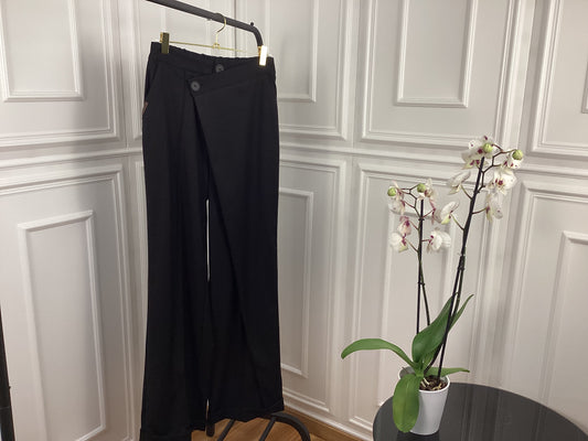 Super schöne Hose Cross Over Knopf black