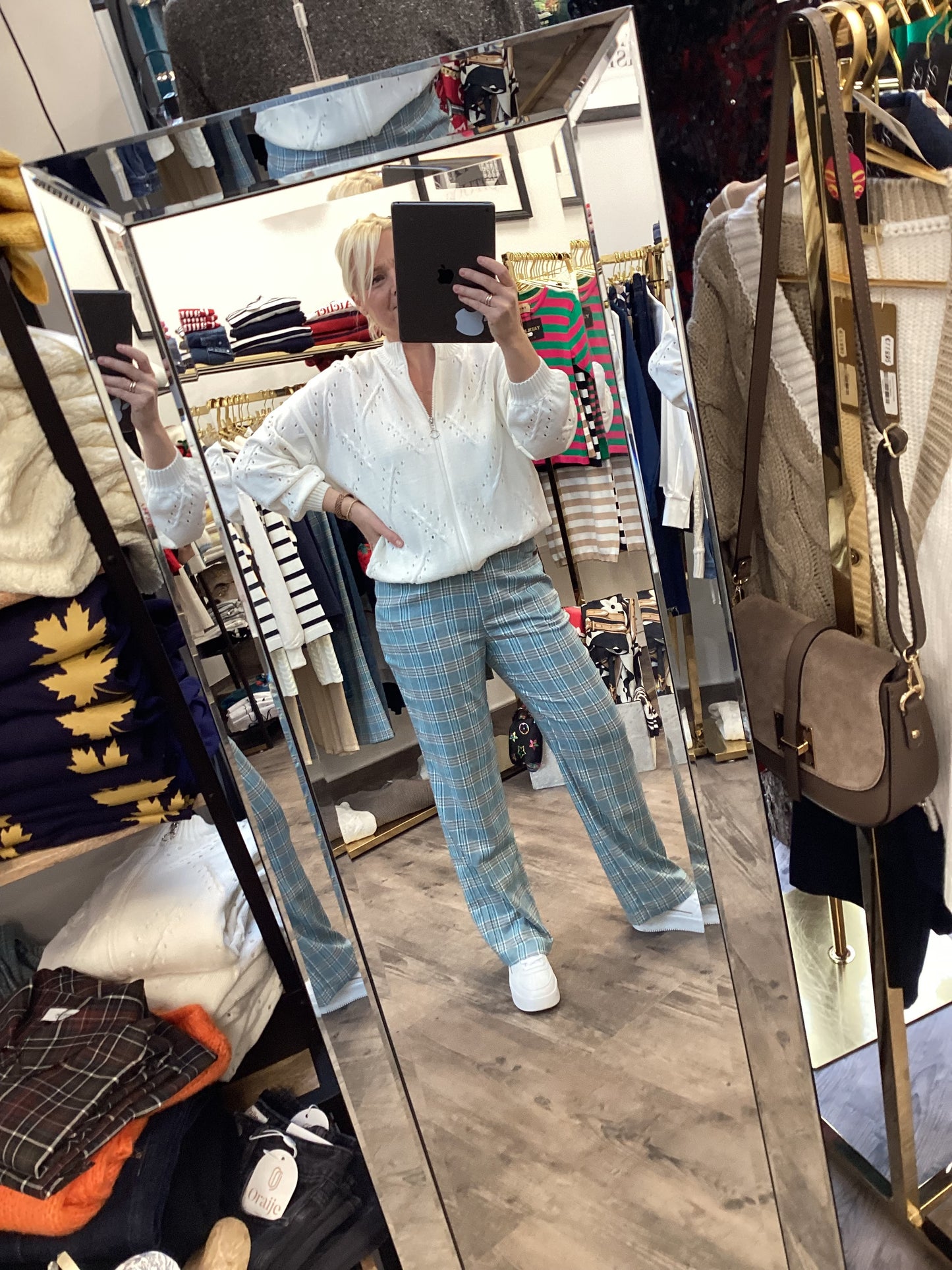 Tolle karierte Hose SkyBlue beige gerade geschnitten