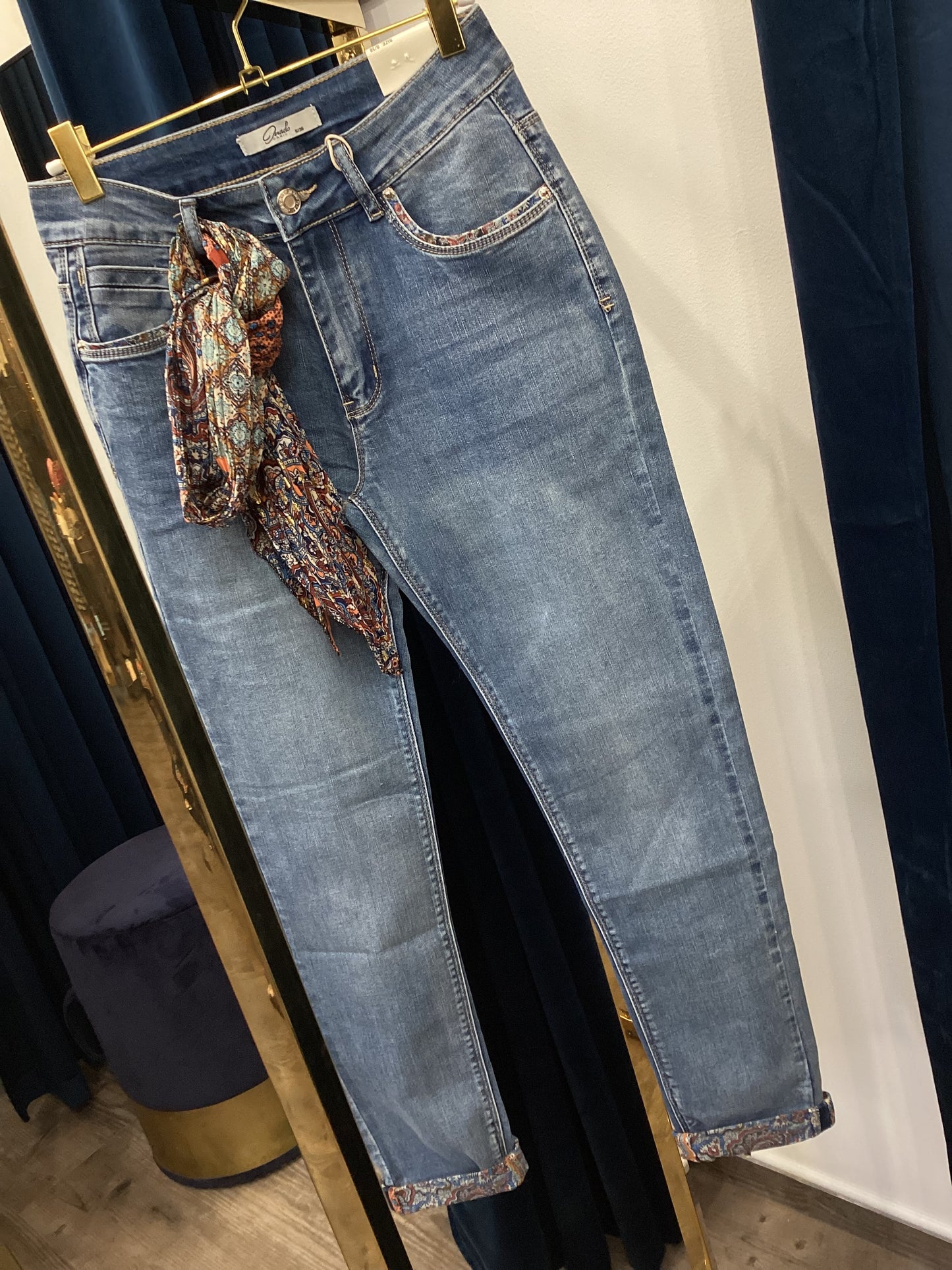 Moderne Jeans 👖 Paisley Tuch Gürtel sky blue