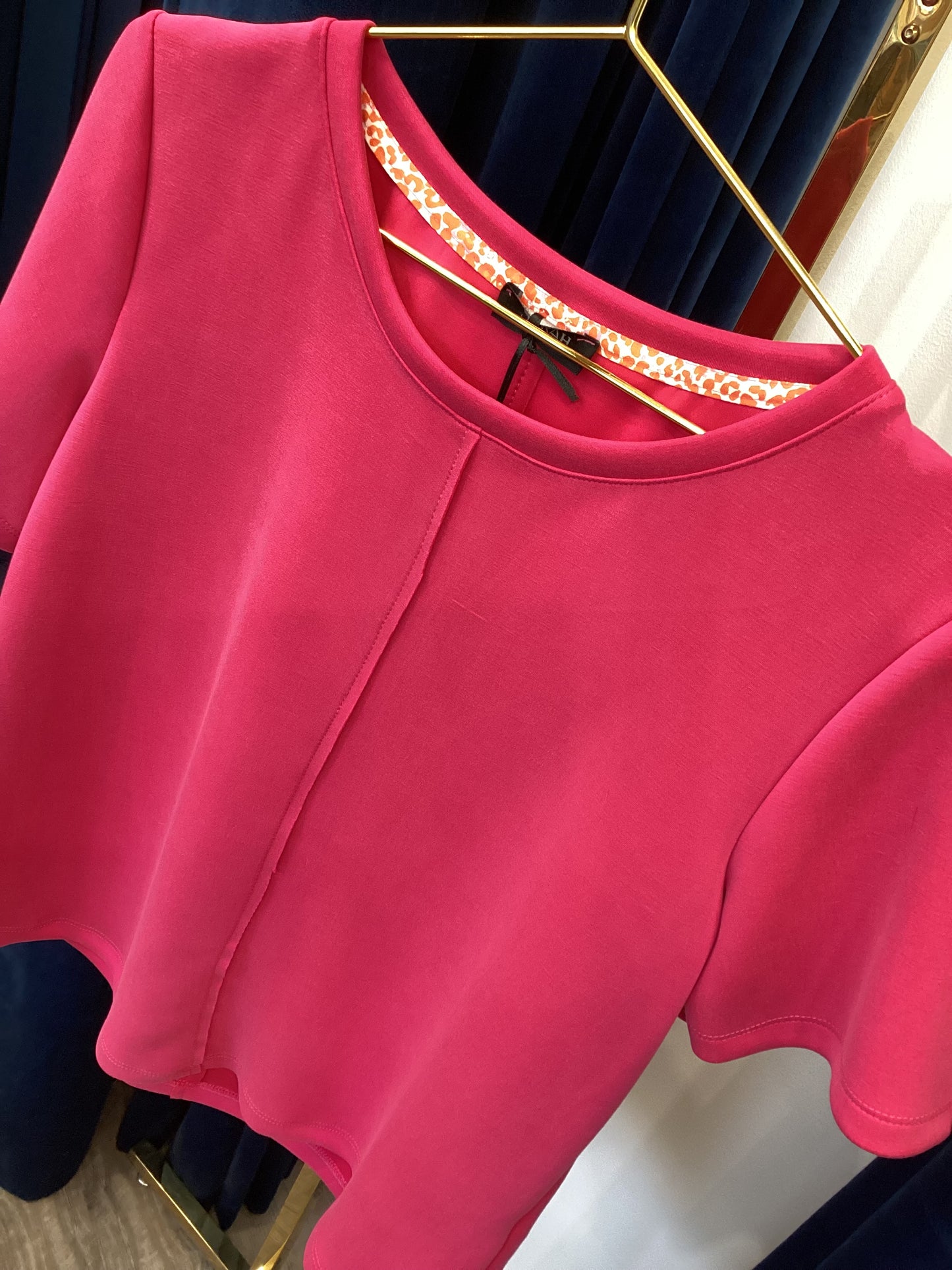 Damen T-Shirt 🌺 Fuchsia One Size
