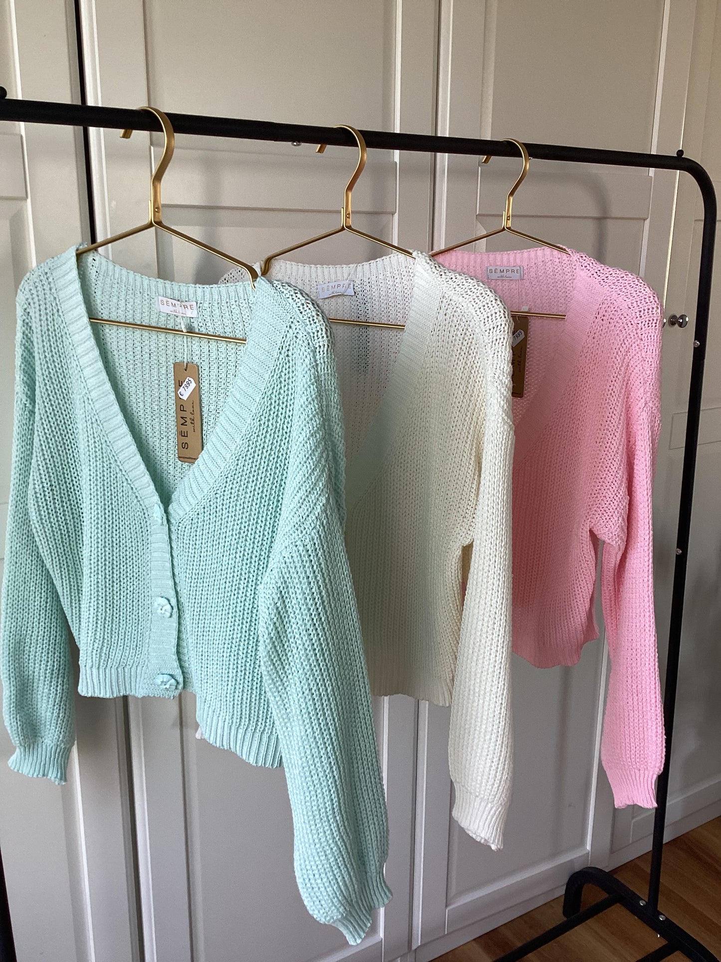 Sempre with Love wunderschöne Strickjacke Pastell Farben Frisch